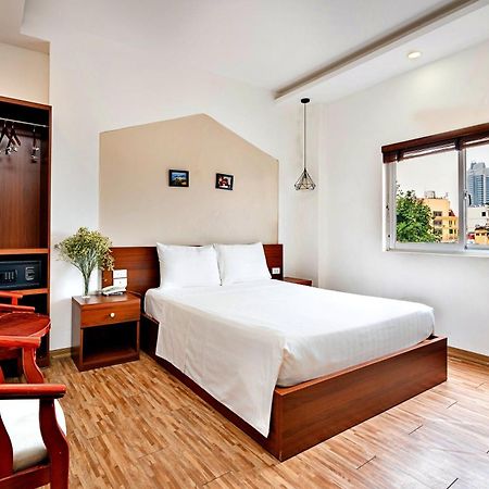 Serene Hotel Hanoi Bagian luar foto